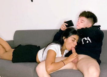 Tiene sexo con una chica de Tinder en la primera cita